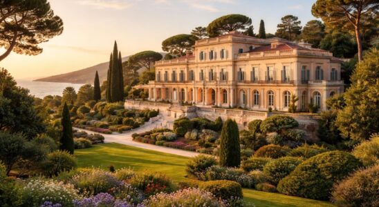 découvrez la villa la léopolda en france, un emblème exceptionnel de luxe et d'élégance, alliant architecture raffinée et cadre prestigieux.