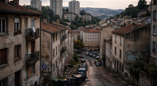 découvrez les zones sensibles de lyon à éviter lors de l'achat immobilier. guide pratique pour investir sereinement et choisir les quartiers à privilégier.